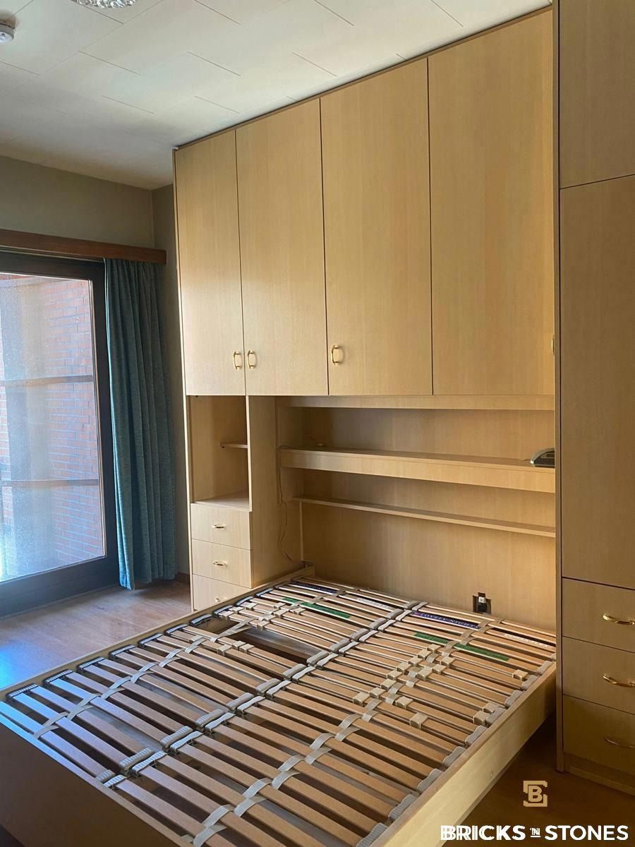 2 slaapkamer appartement met terras foto 7