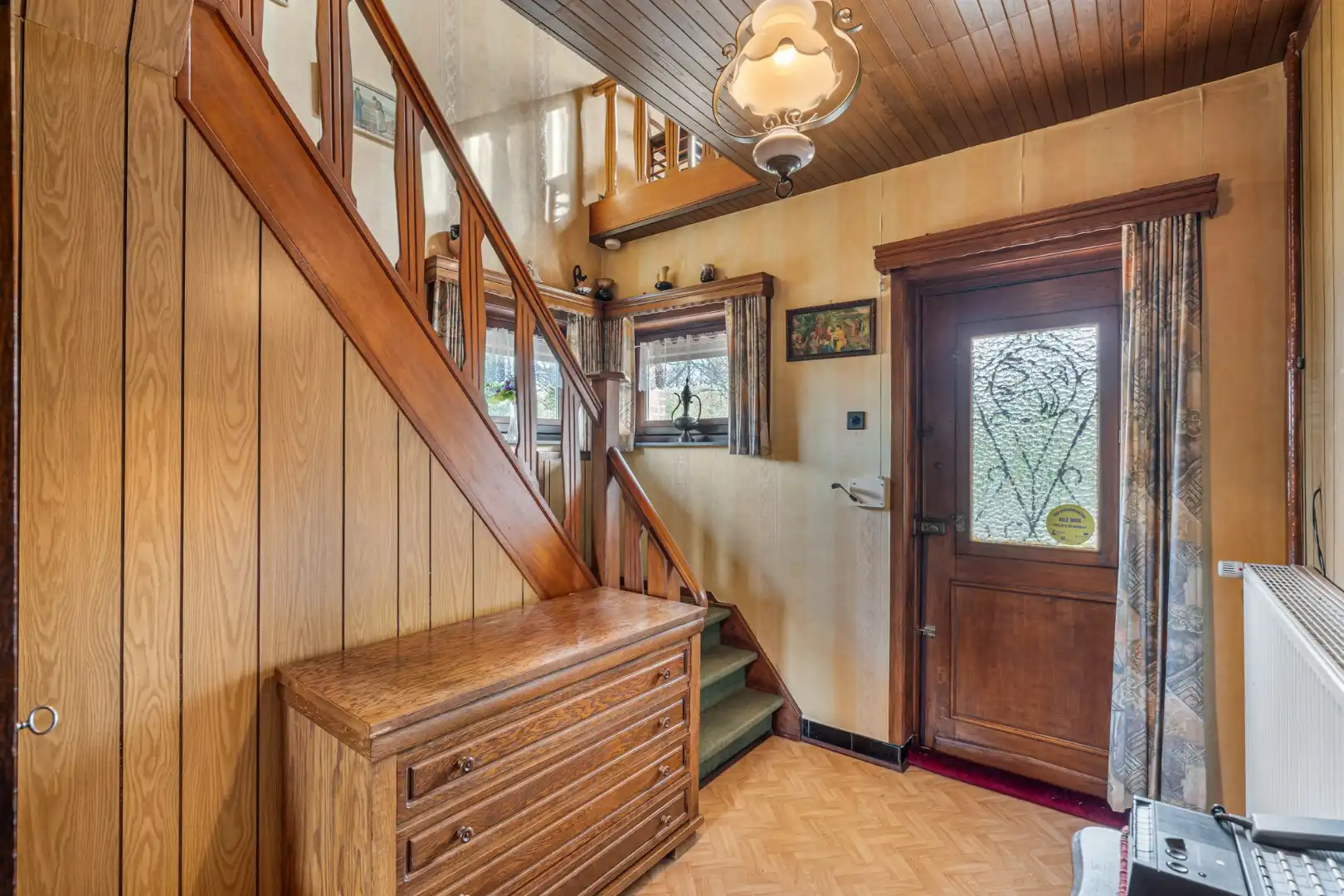 Halfvrijstaande gezinswoning met veel mogelijkheden op een perceel van 8are!  foto 5