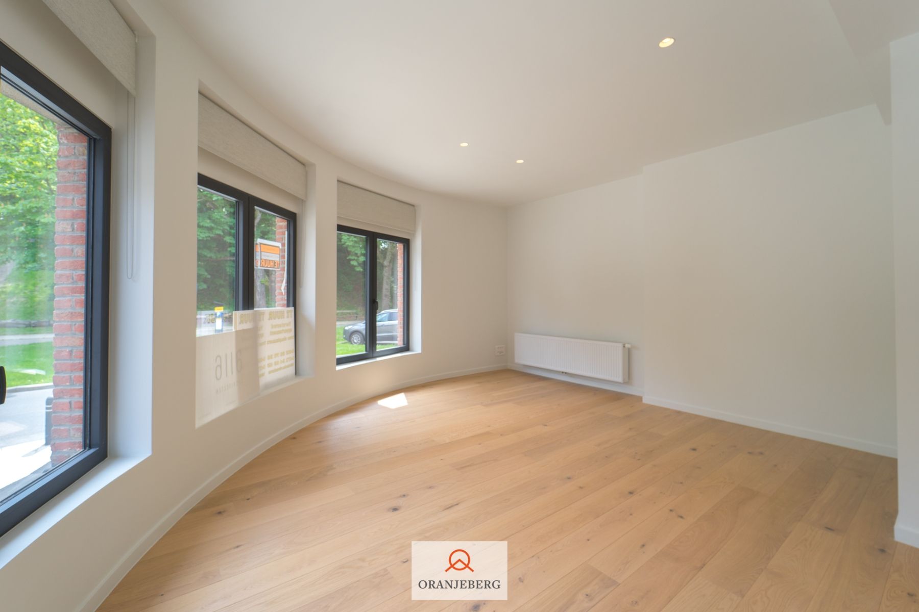 Gerenoveerd ruim duplex appartement met 2 slpk's foto 14