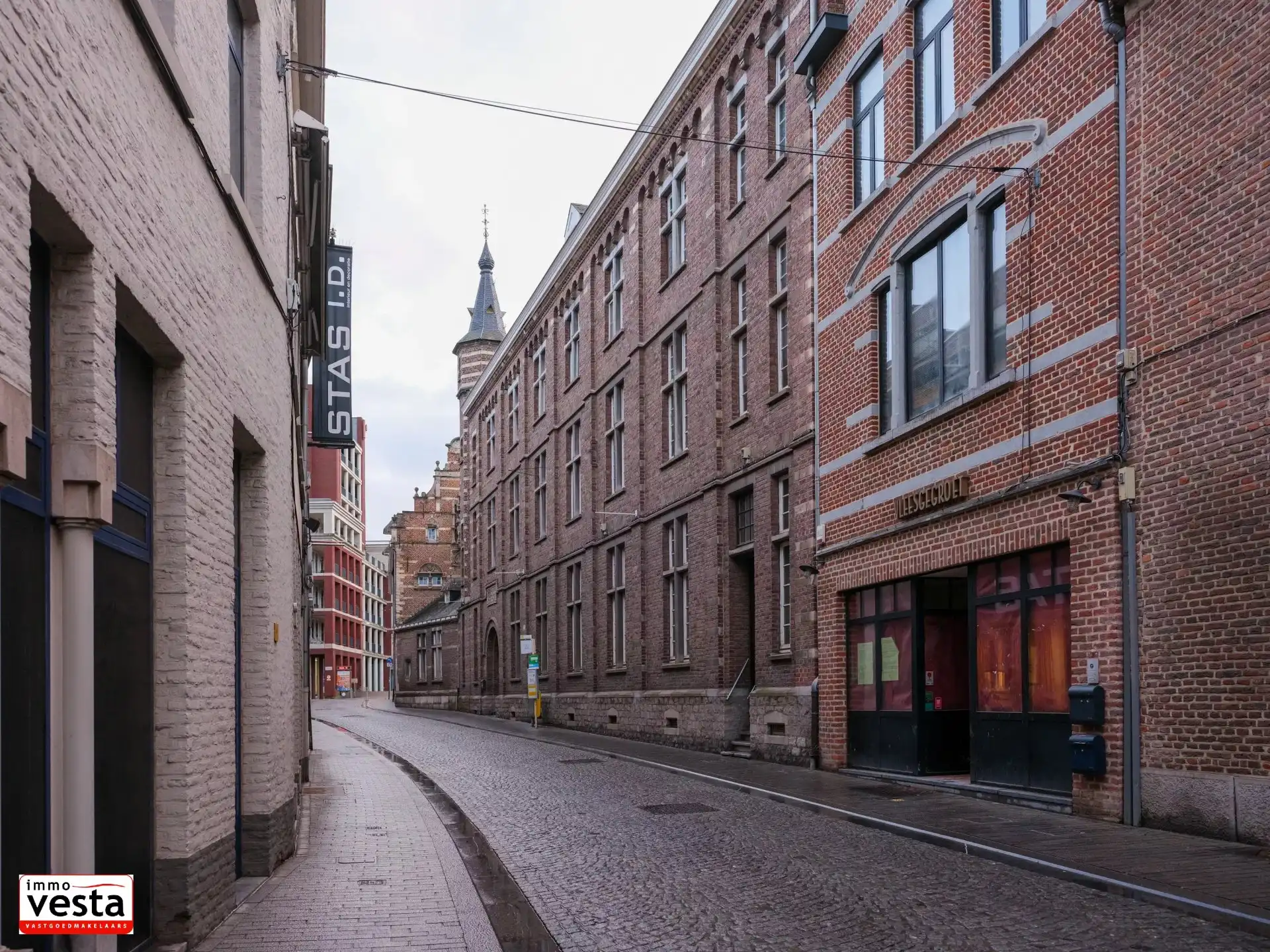 Voormalig klooster met projectpotentieel foto 2