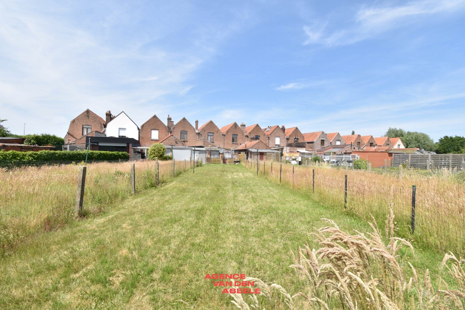 Te renoveren woning met 2 slaapkamers en fantastische tuin  foto 17