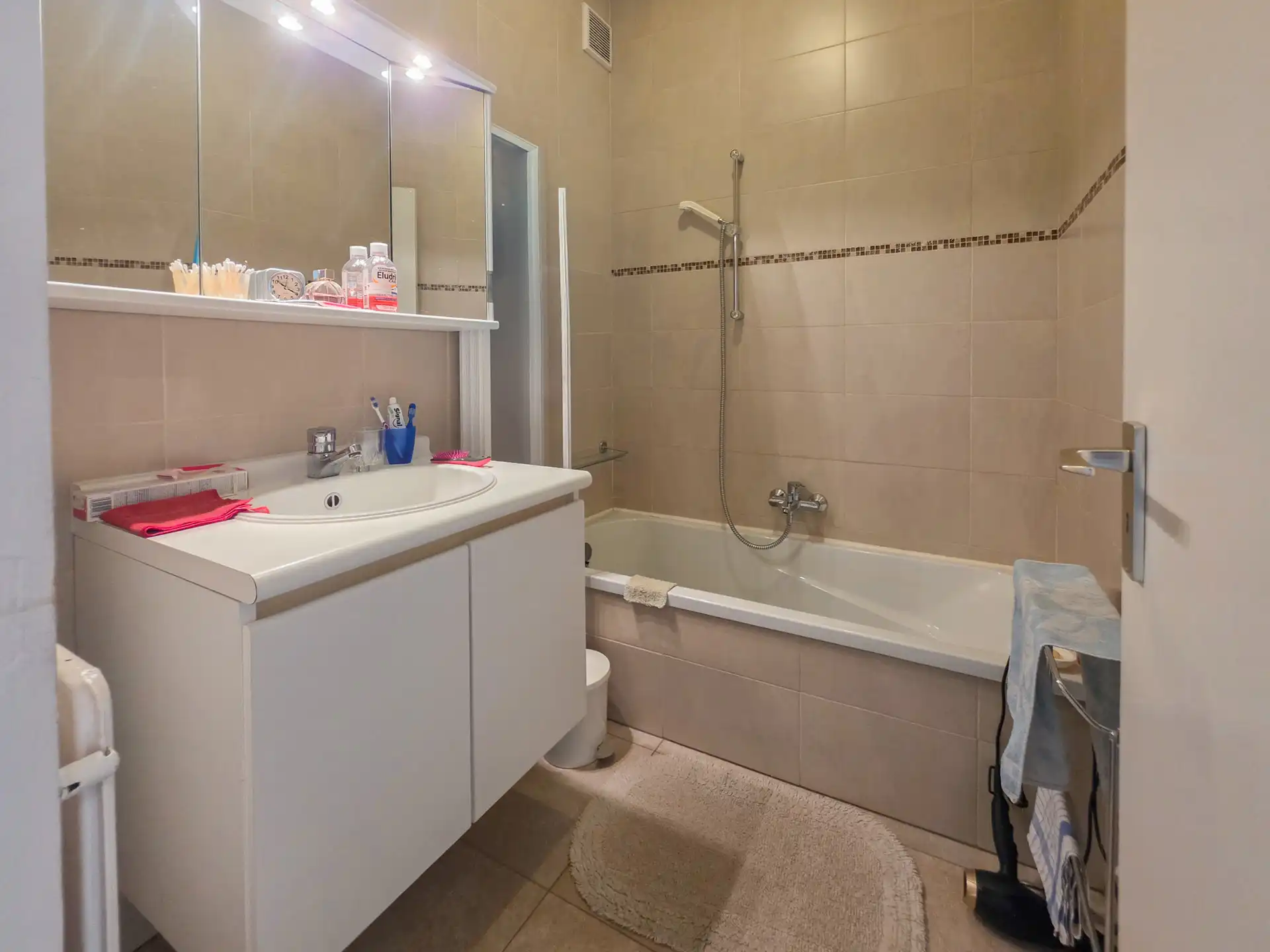 Appartement te huur foto 13