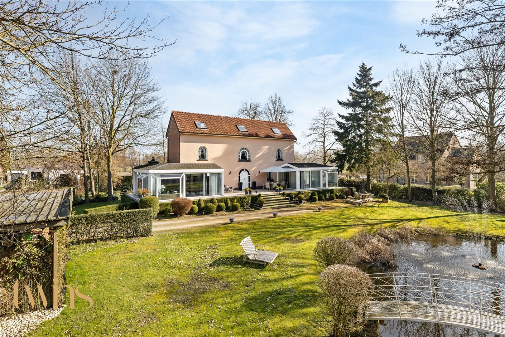 Imposant Landhuis op een Perceel van 6607m² te Grembergen foto 2