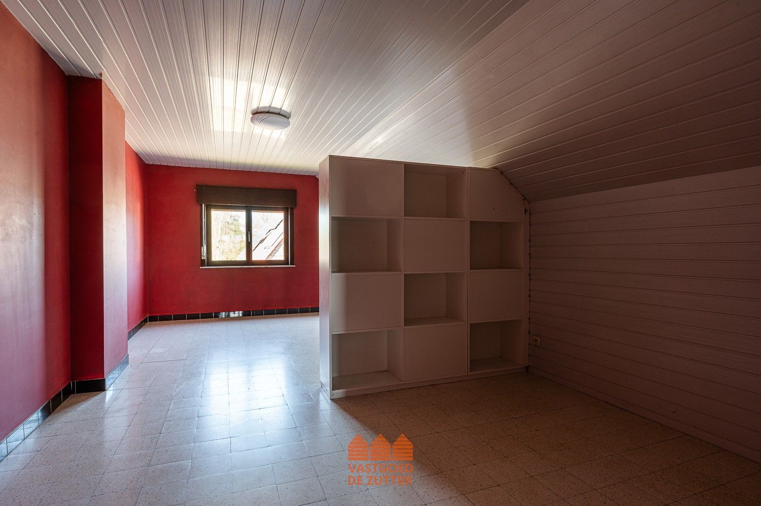 Te renoveren halfopen woning met prachtig vergezicht op unieke locatie foto 18