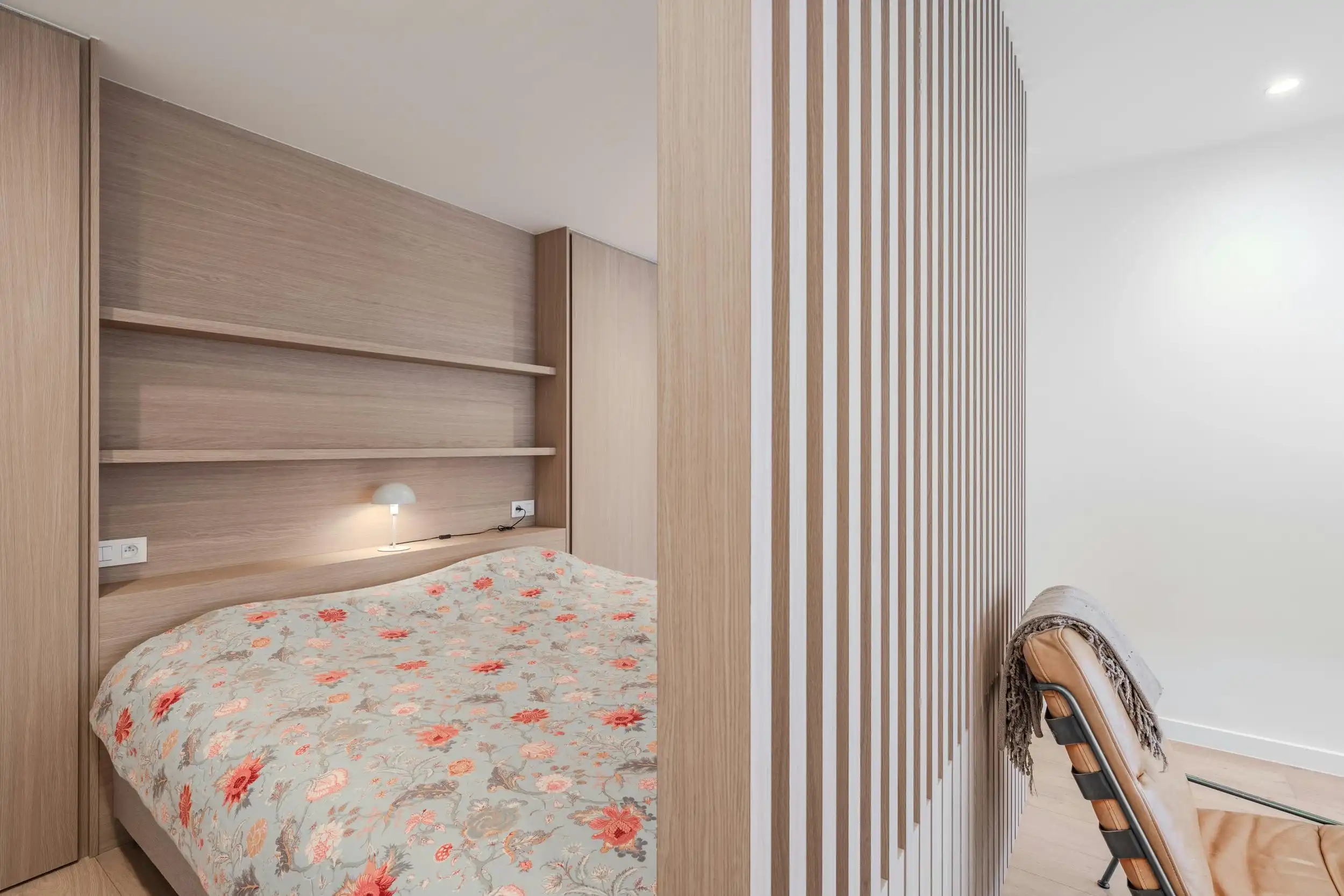 Fantastisch gerenoveerde studio met slaaphoek te Oostende foto 20