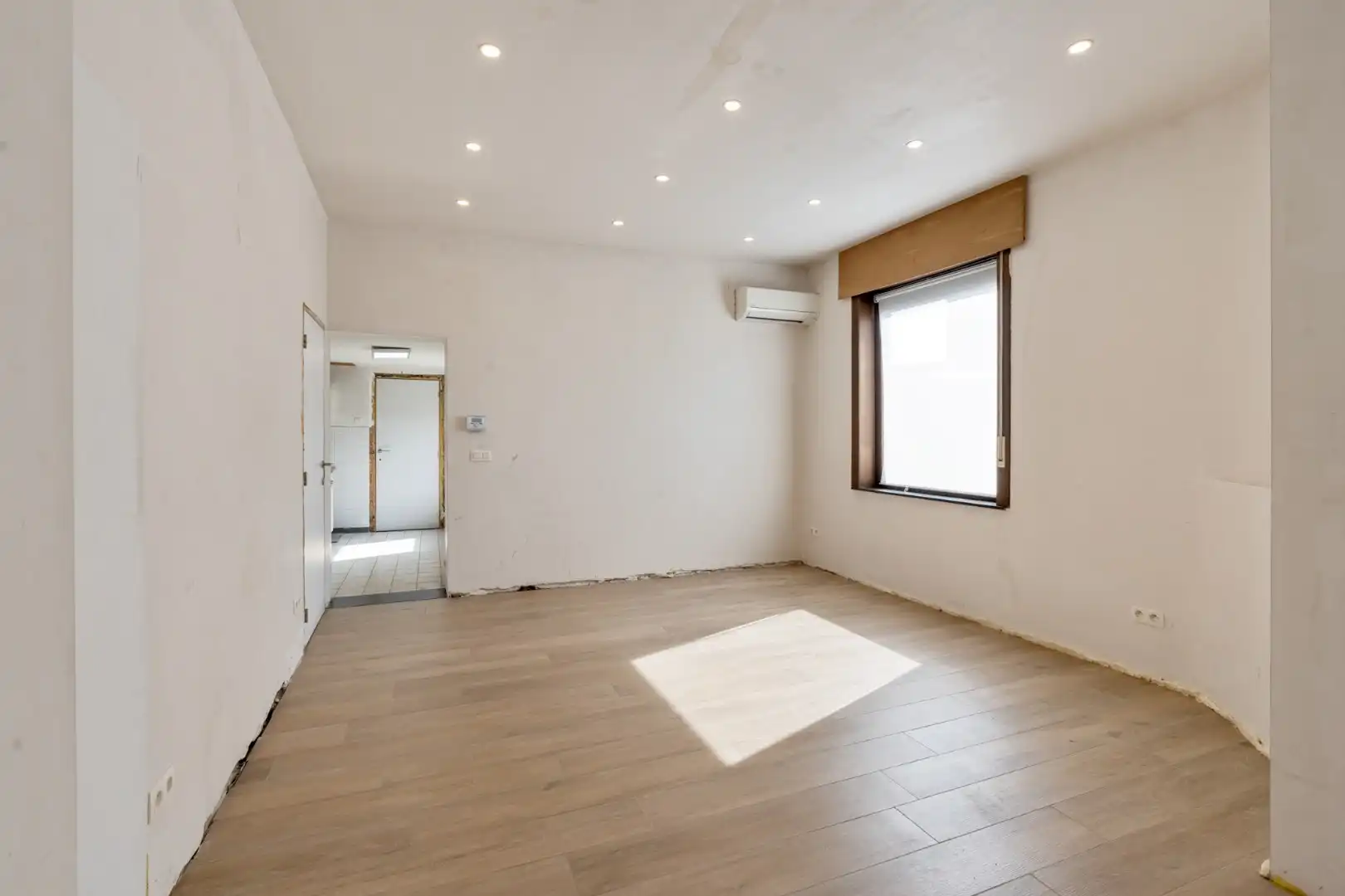 Te renoveren HOB met 3 slpk en garagebox, 13a77ca  foto 4