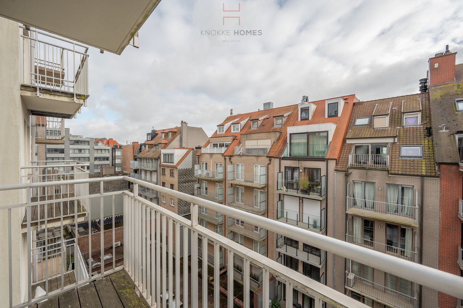 Ruim appartement op de Zeedijk-Het Zoute. foto 10