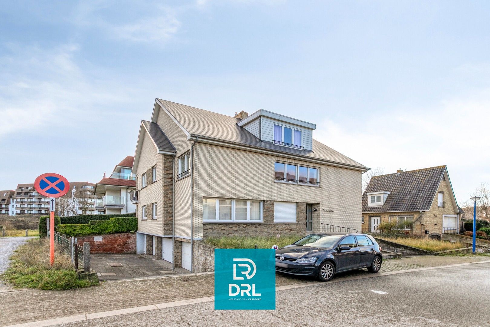 Zonnige studio Te koop Koksijde foto {{pictureIndex}}