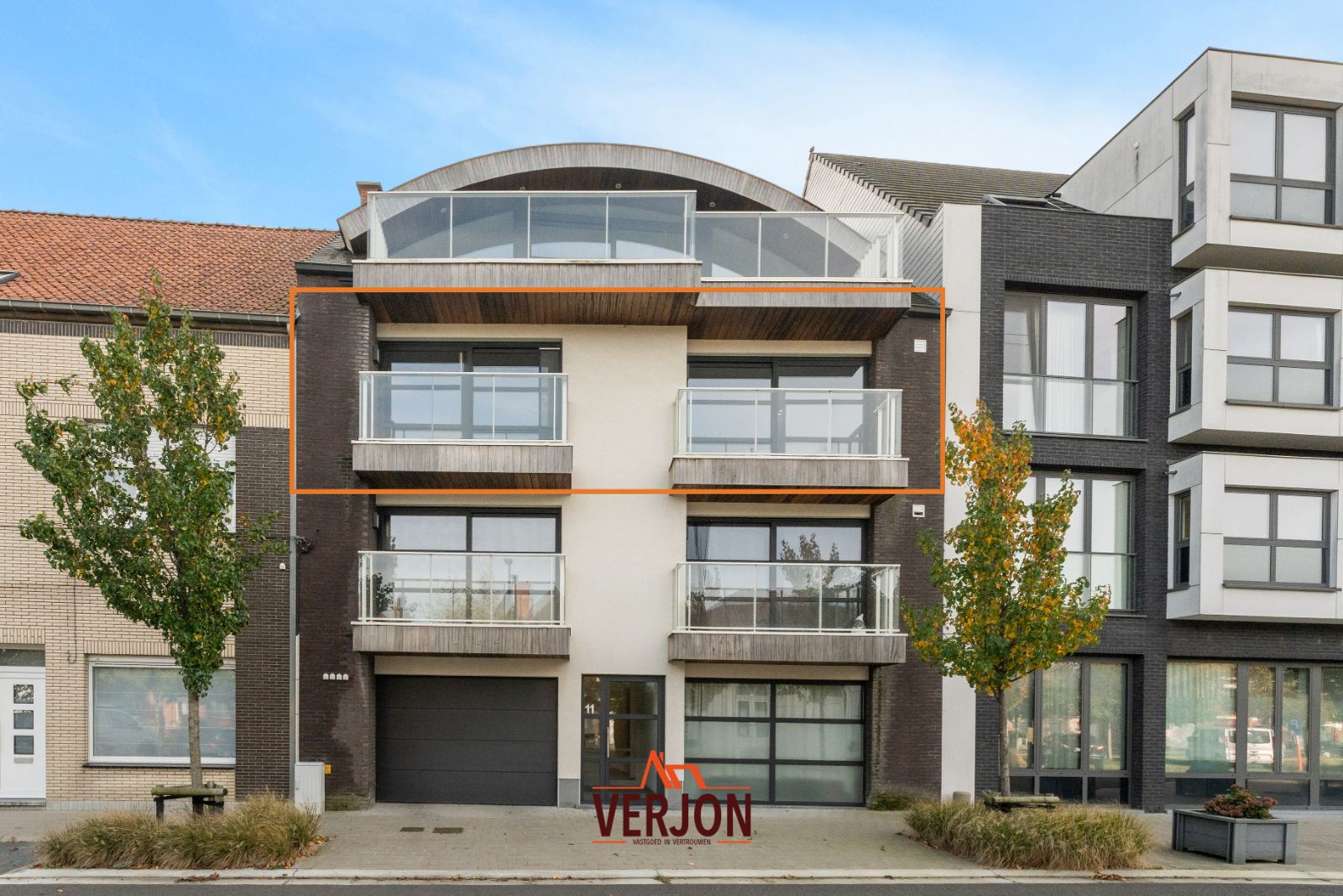 Ruim tweeslaapkamerappartement met twee terrassen! foto 3