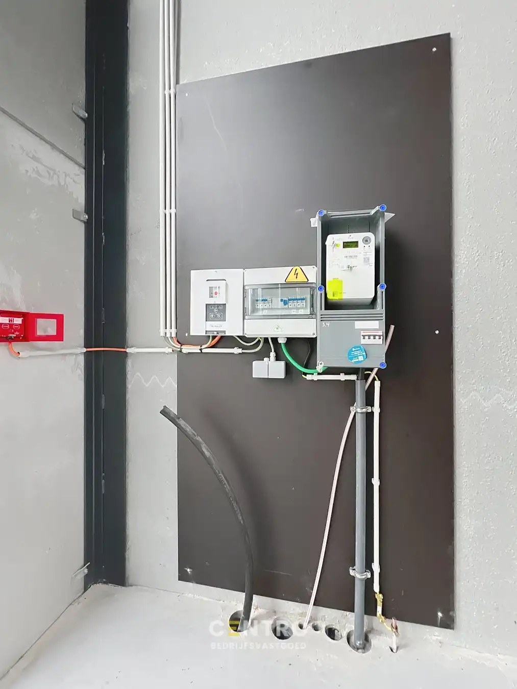 NB-magazijn van ± 275 m² incl. 3 parkeerplaatsen en moderne glaspartij in driehoek TIELT-DEINZE-WAREGEM ! foto 11