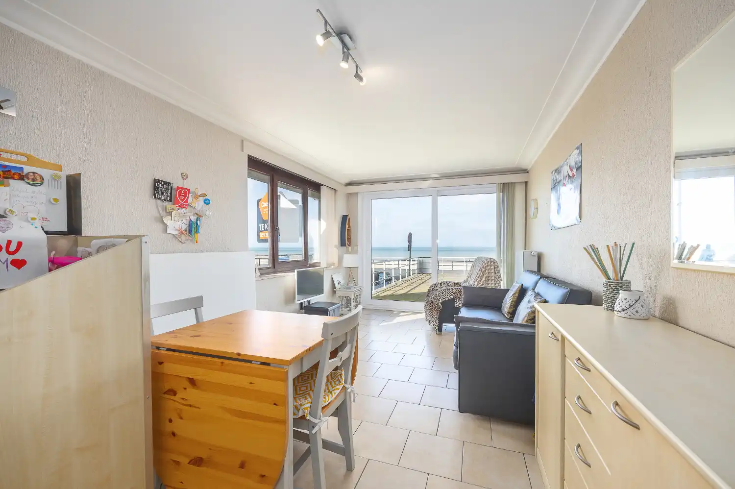 Gelijkvloers appartement met frontaal zeezicht en ruim zonneterras te koop in Middelkerke foto 3