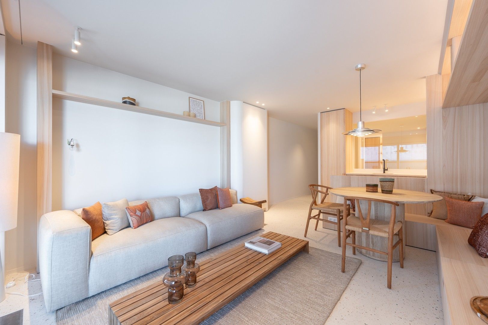 Fantastisch gerenoveerd appartement met adembenemend zeezicht op de zeedijk. foto 9