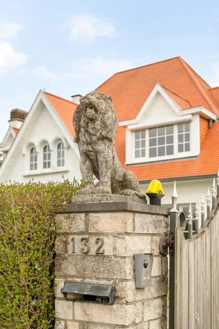 Stijlvolle villa met 5 slaapkamers op mooi perceel van 1325m² foto 22