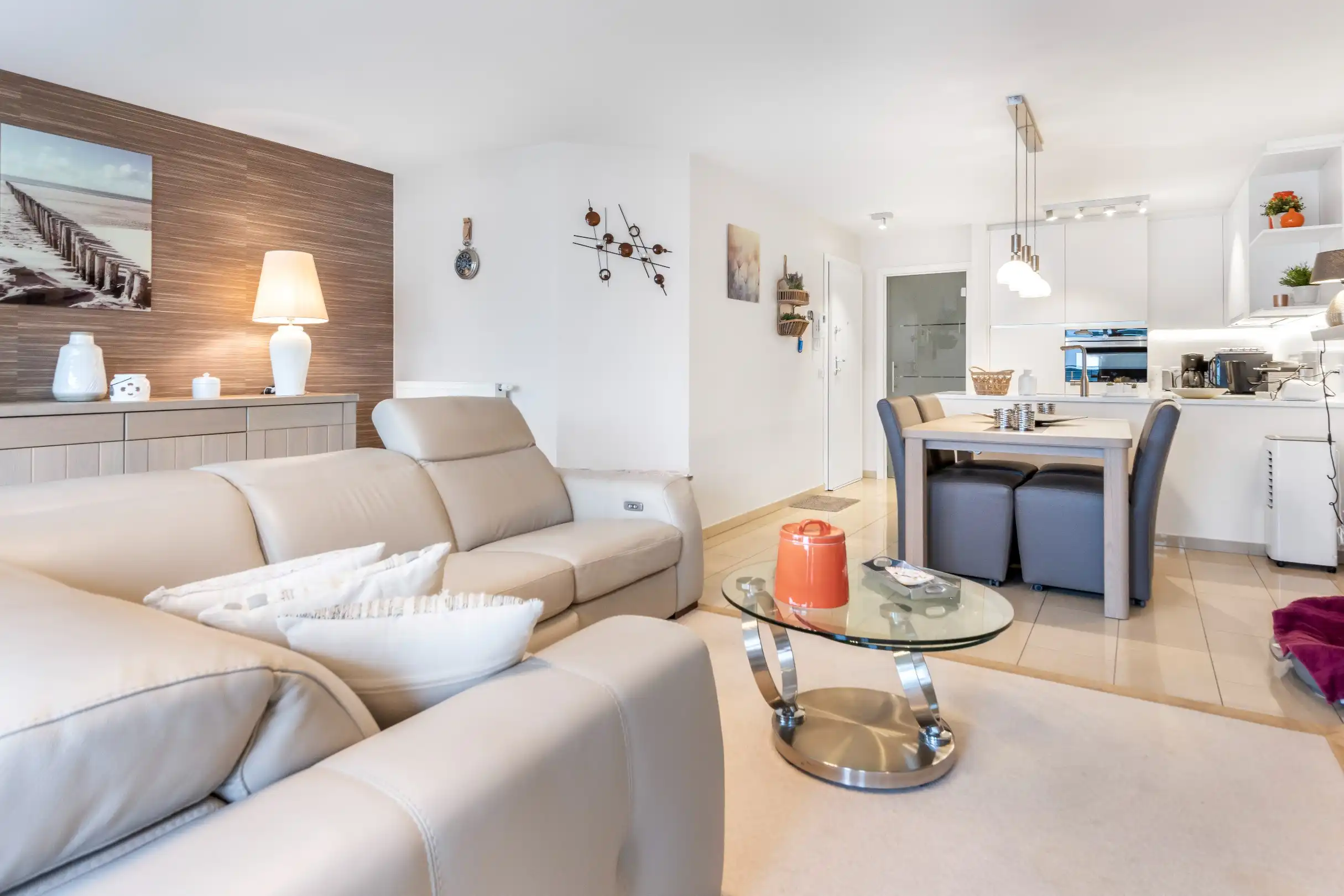 Aangenaam appartement gelegen in een kleine residentie op de Lippenslaan vlakbij de Zeedijk. foto 5