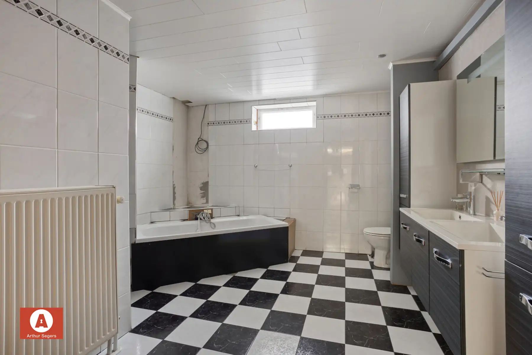 Instapklare HOB met oprit & dubbele garage met zolder. foto 13