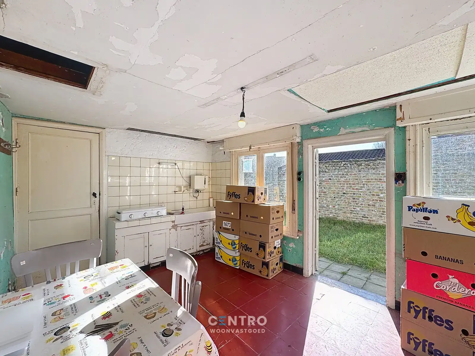 Te renoveren woning op uiterst CHARMANTE LIGGING! foto 5
