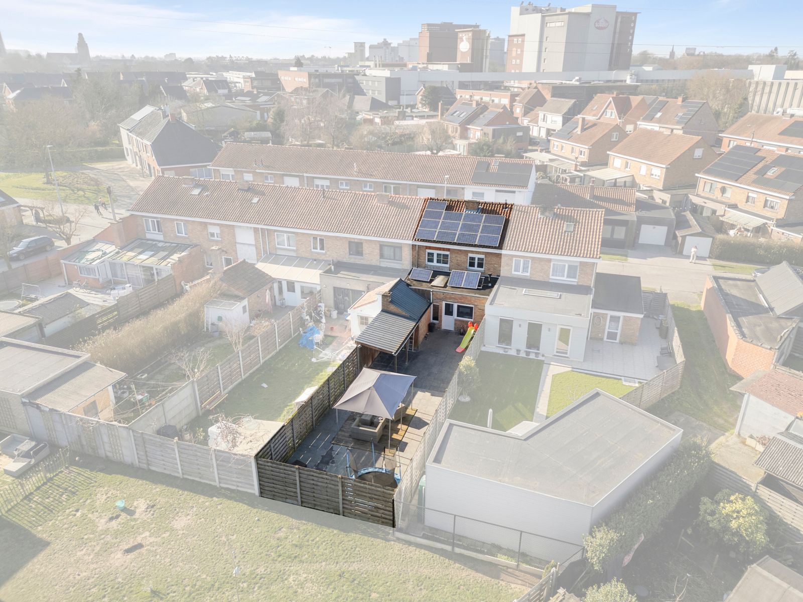 Centraal gelegen gerenoveerde rijwoning met 3 slpk en tuin foto 29