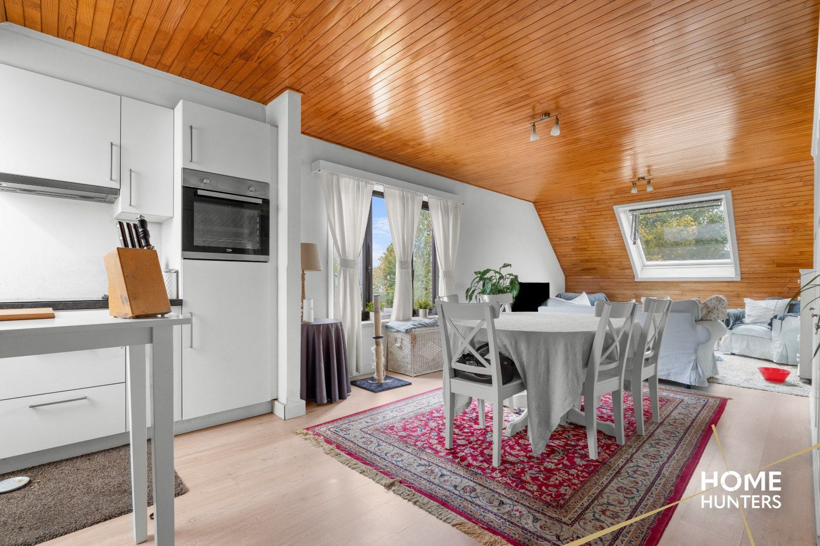 Instapklaar appartement met staanplaats in het hart van Zele! foto 11