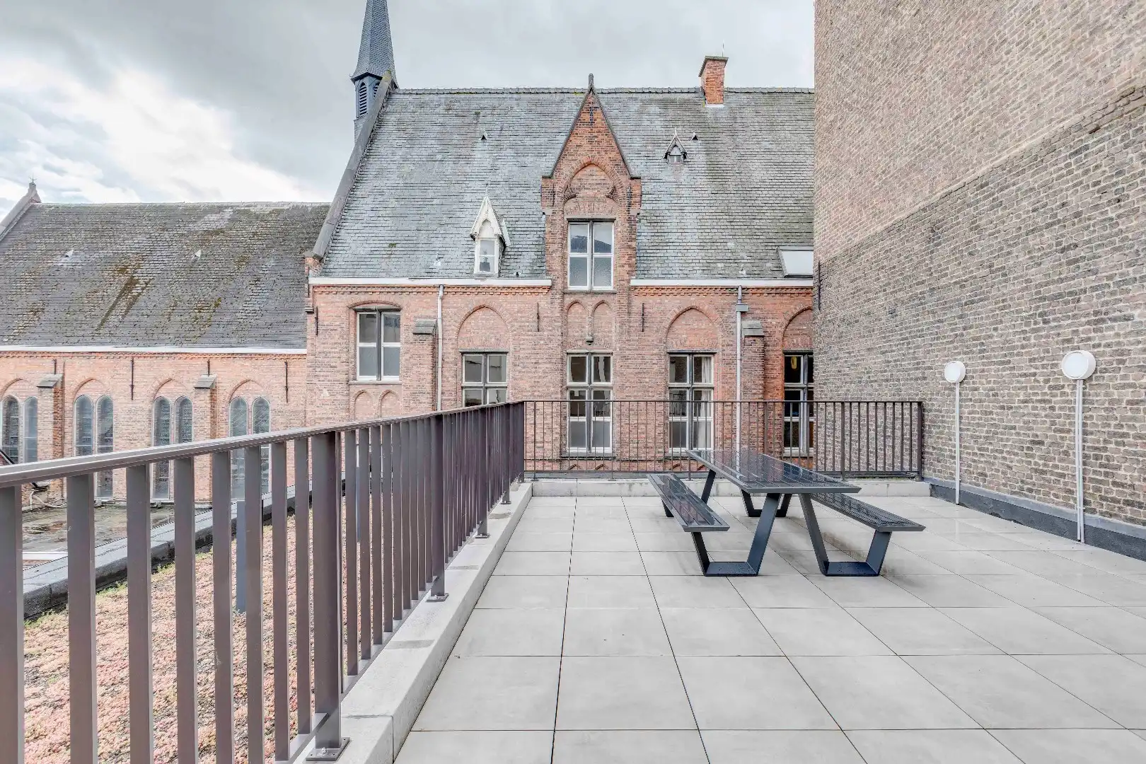 Mooi 1 slpk.-app.  met ruim terras en staanplaats aan het Muinkpark foto 18