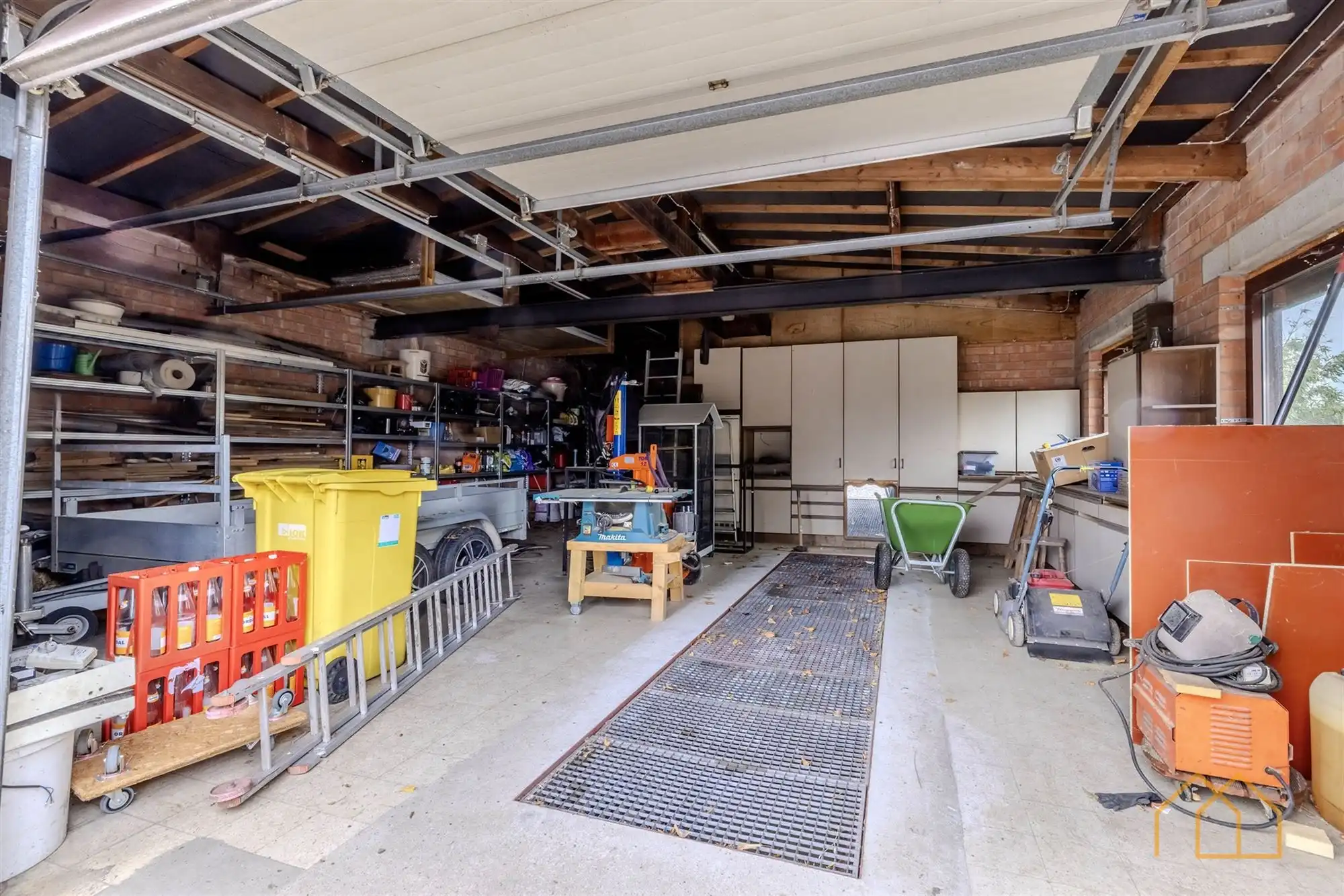 Ruime woning op 12a met veel kelder en garage foto 23