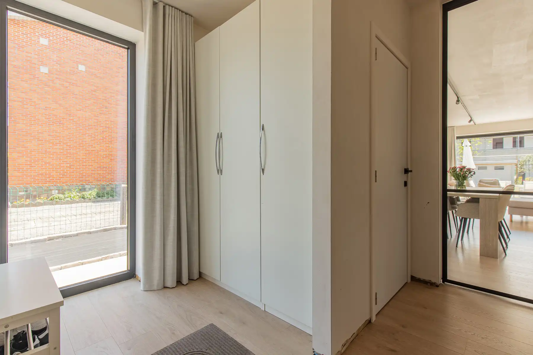 Knap afgewerkte, halfopen energiezuinige woning foto 4