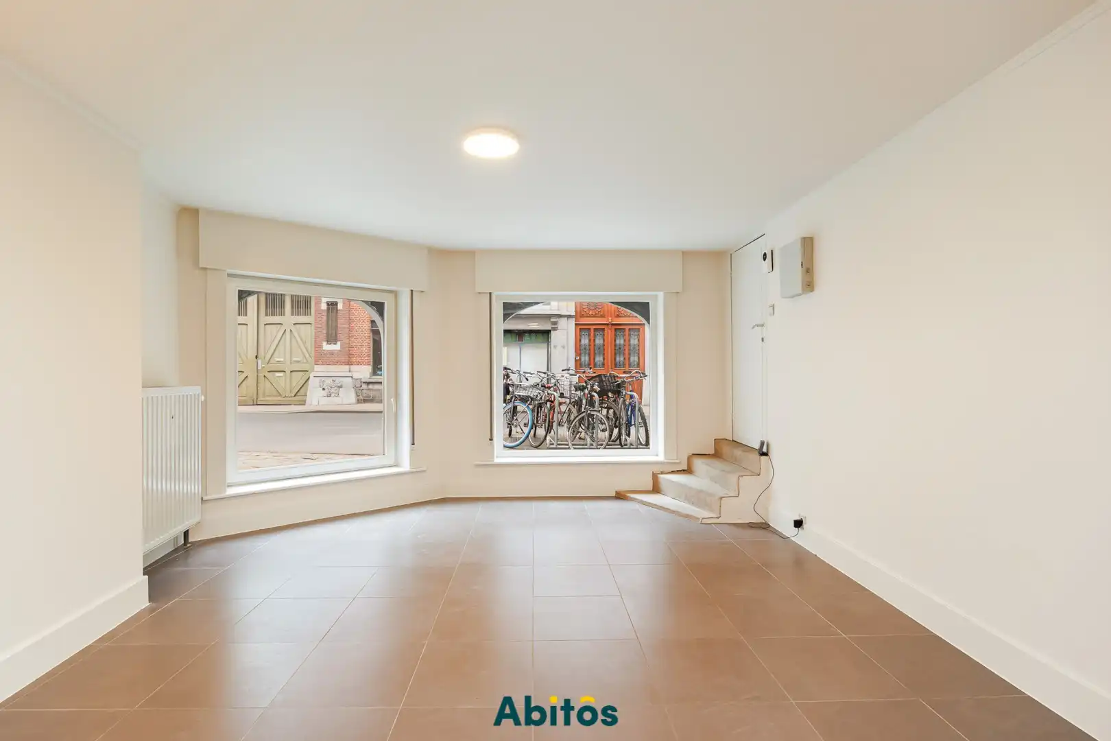 Opgefriste ruime duplex met 2 slaapkamers nabij Vrijdagmarkt foto 2