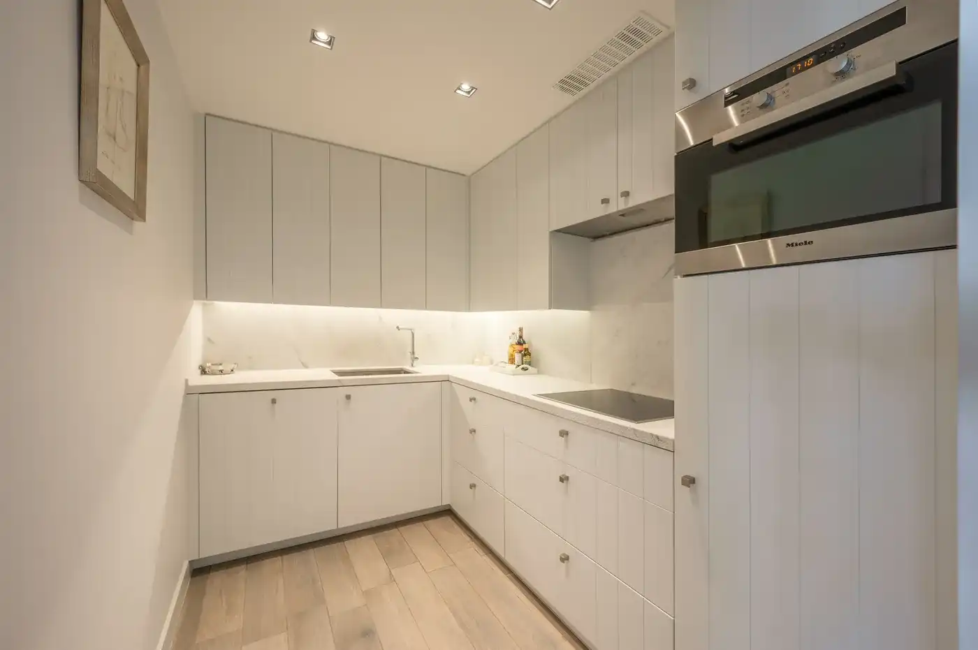 Charmant één-slaapkamer appartement gelegen op enkele passen van de Zee aan het Lichttorenplein. foto 5