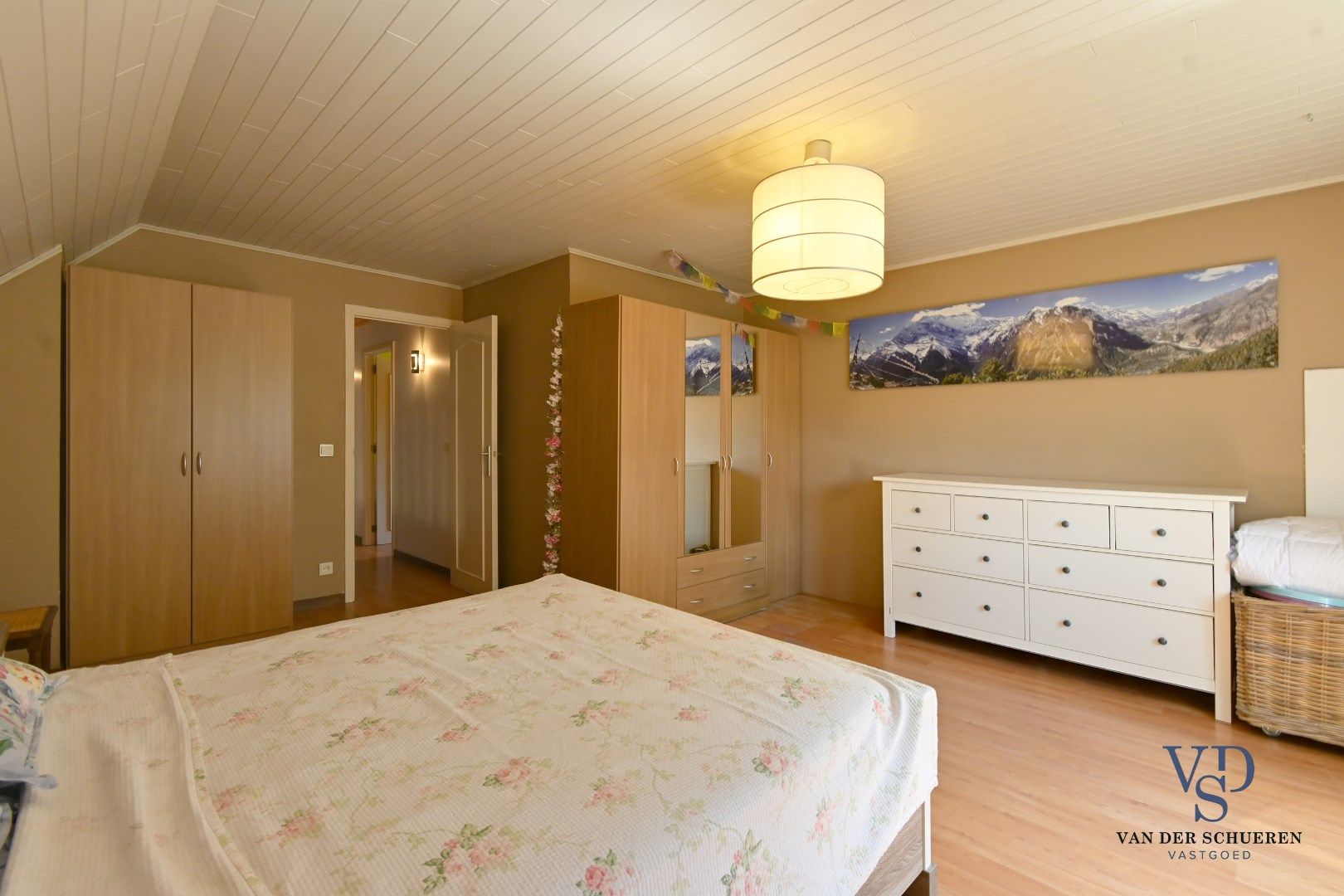 Halfopen woning in het groene Dikkelvenne foto 13
