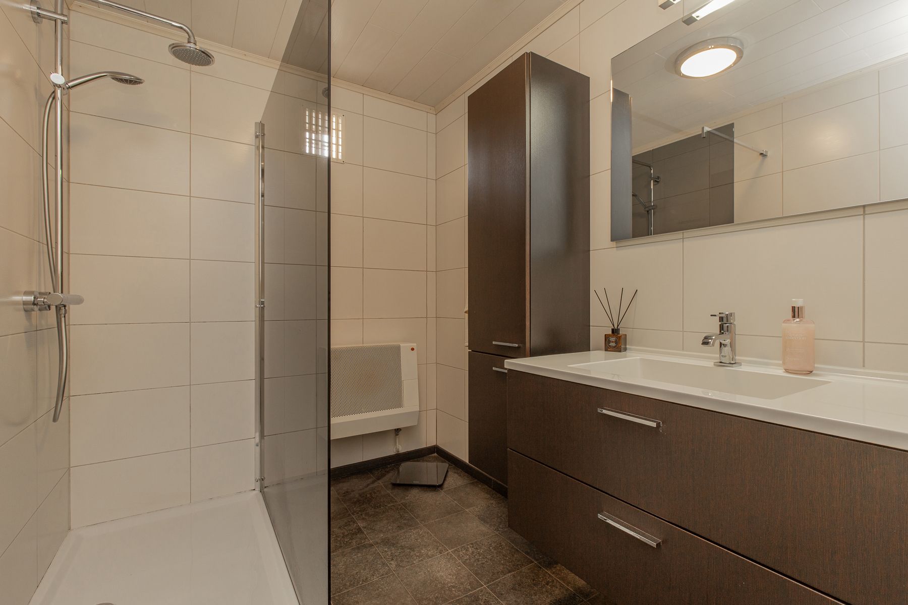 Charmante woning met tuin foto 8