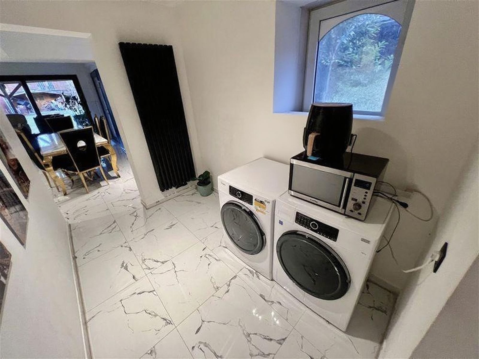 Enorme gezinswoning op 463 m² met 4 à 5 slpks en 2 badk. foto 5