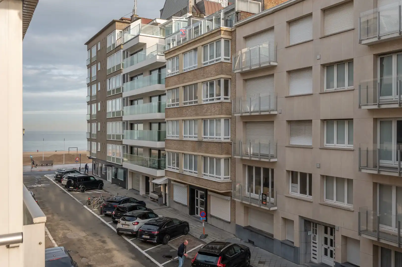 Fantastisch appartement met zijdelings zeezicht gelegen vlakbij het Driehoeksplein. foto {{pictureIndex}}