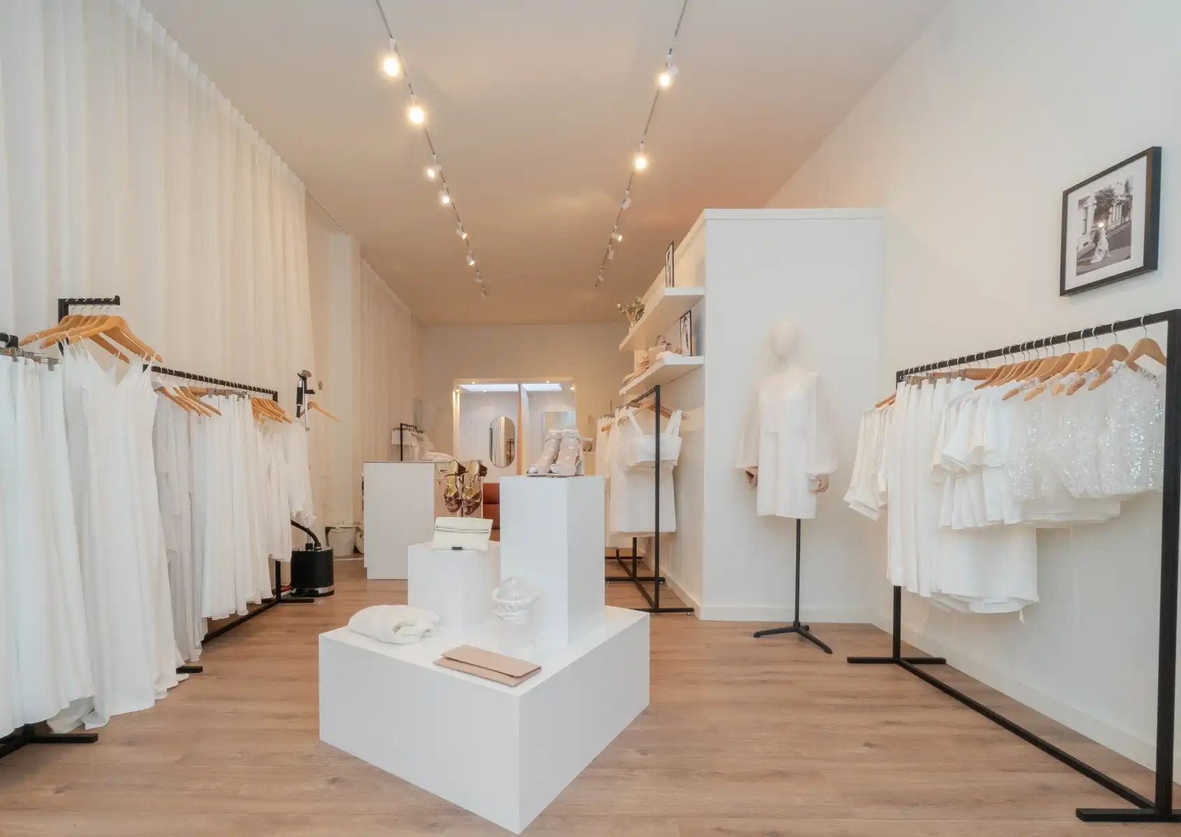 Charmante handelszaak (128 m²) op topligging palend aan de Vrijdagmarkt foto 9