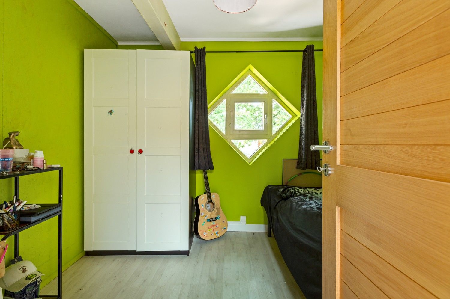 Ruim huis met 3 slaapkamers, tuin en garage te Deurne! foto 24