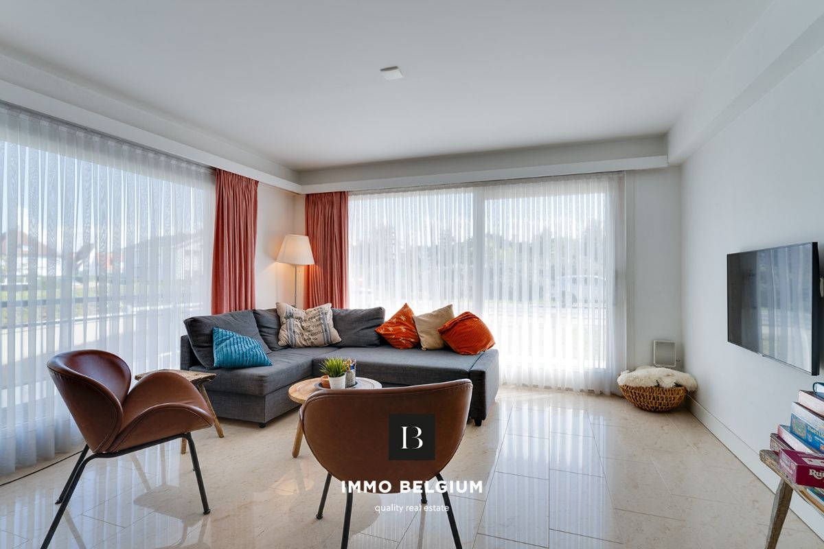 Gerenoveerd appartement met 2 SLPKS om de hoek van de dijk foto 4