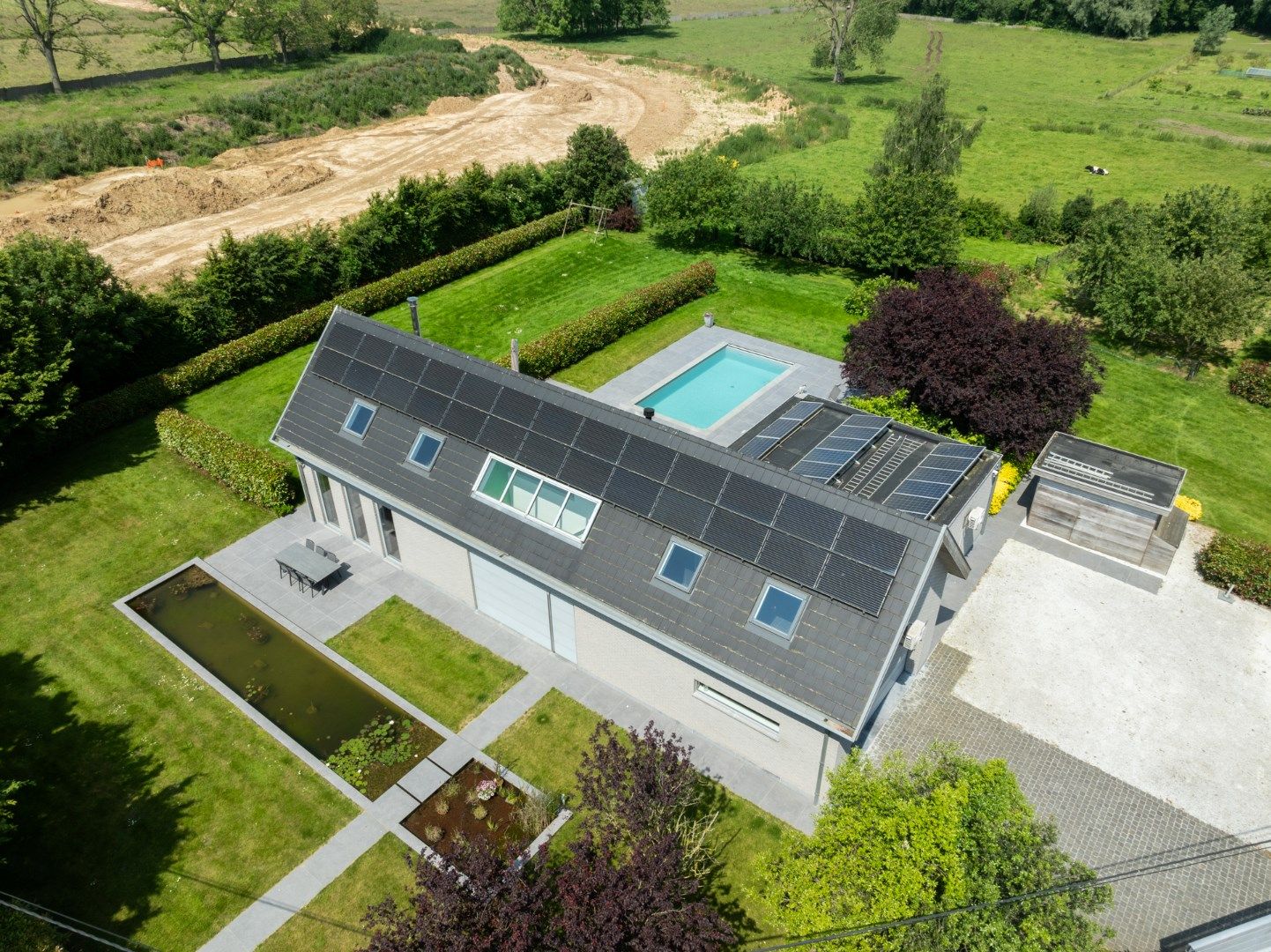 Zeldzaam! Landgoed 4035m² met quasi energie neutrale villa (322m²) te Opwijk foto 4