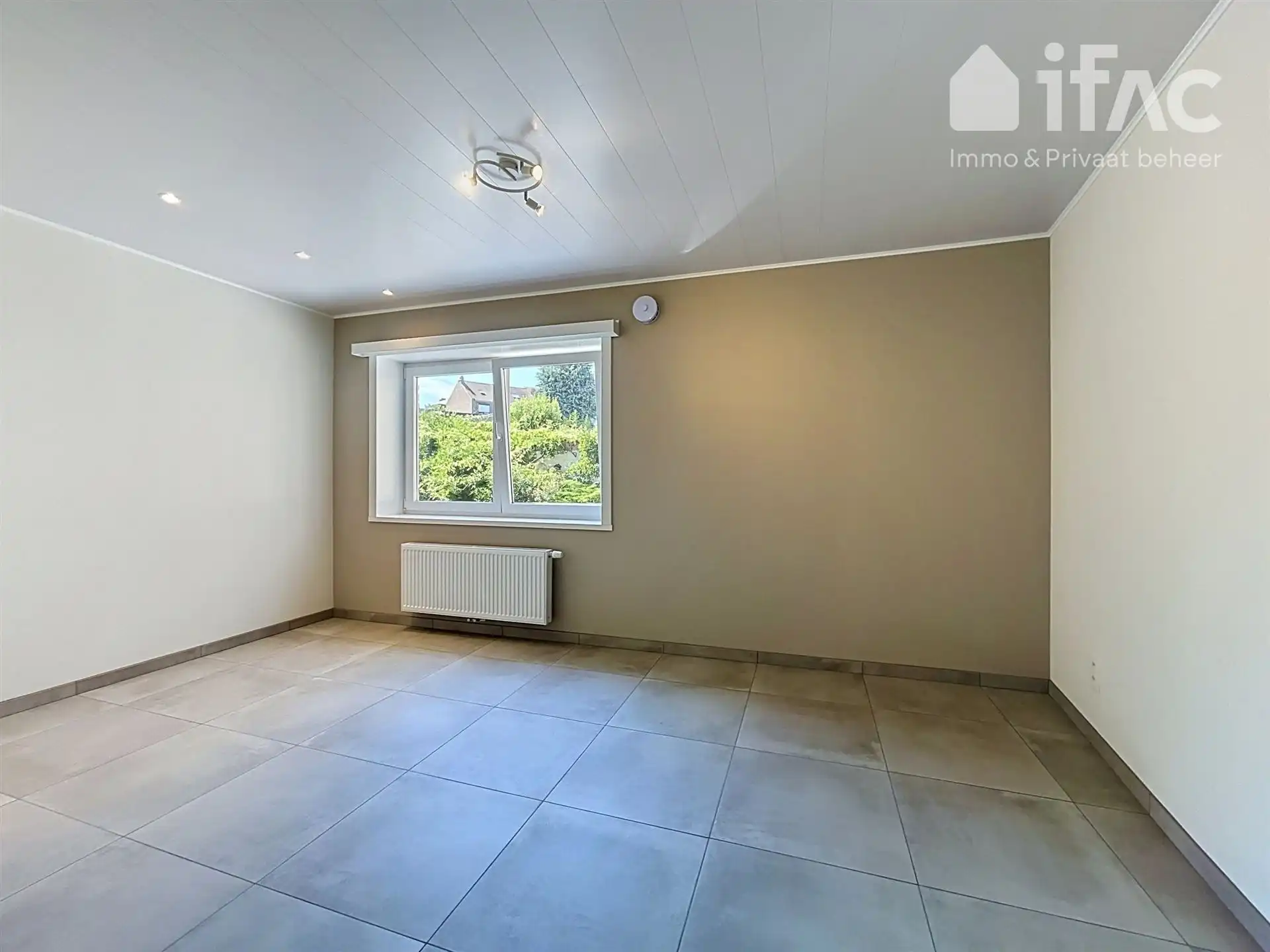 Centraal gelegen volledig gerenoveerd appartement foto 5