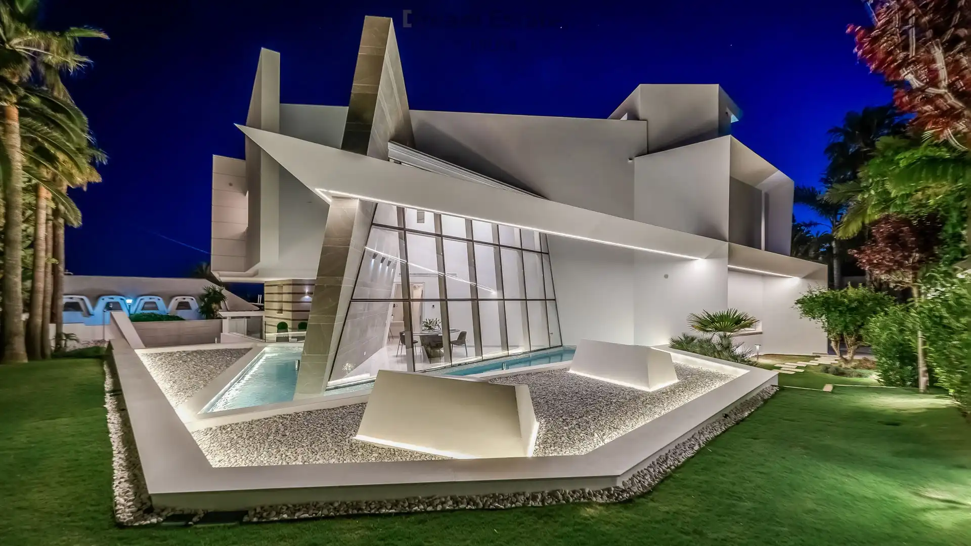 Hypermoderne frontline villa in Los Monteros foto 18