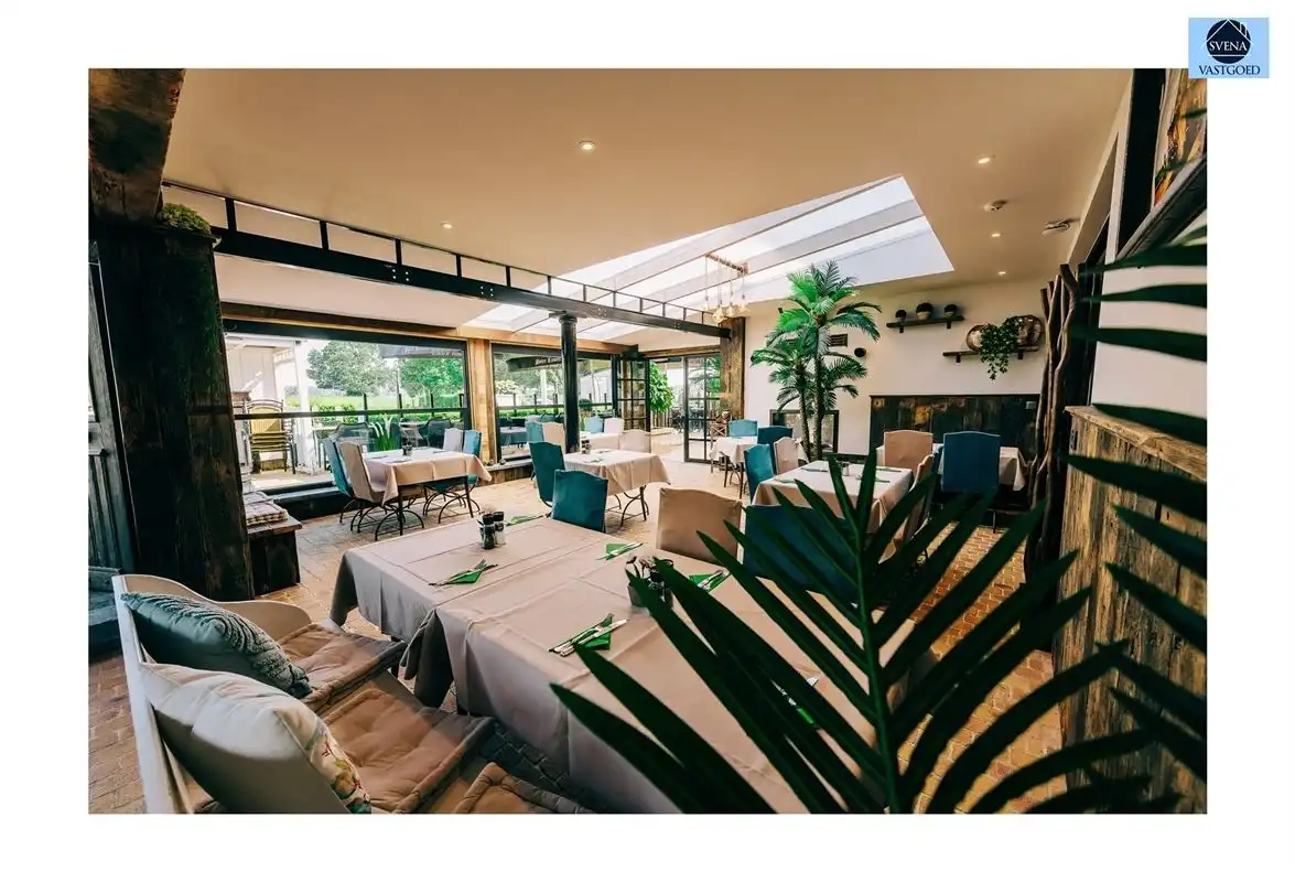 ZEER GOED GELEGEN, GOED DRAAIENDE HORECAZAAK TE VOORDE foto 8