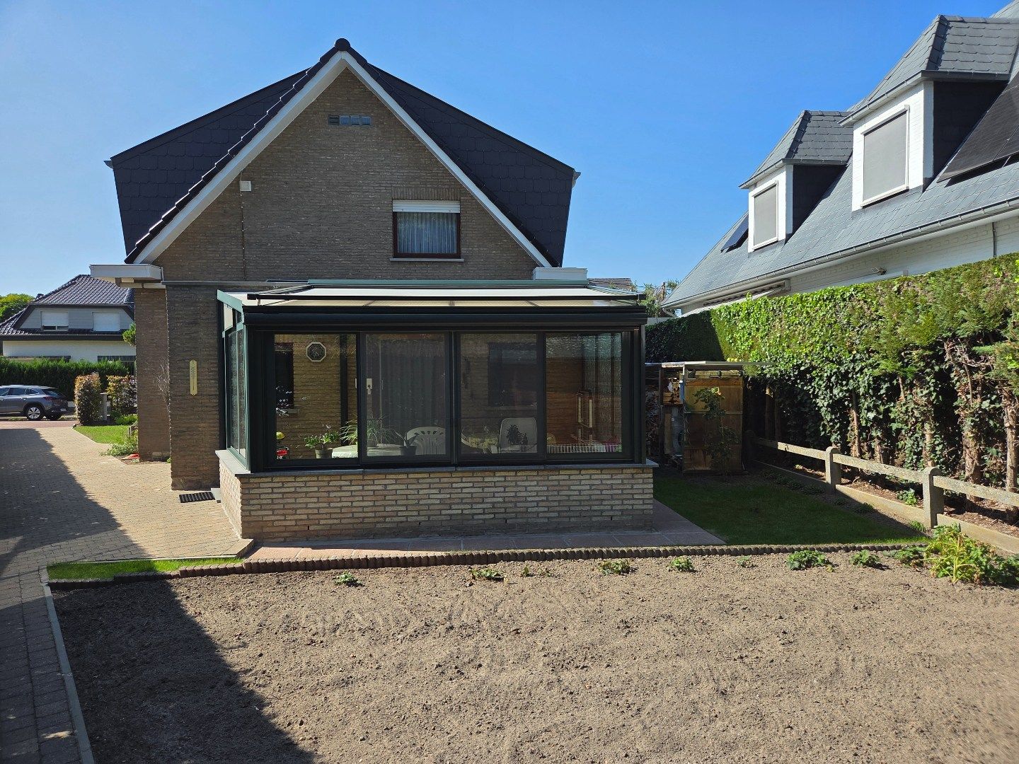 Instapklare rustig gelegen gezinswoning op een toplocatie!  foto 3