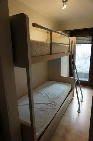 Zongericht en gemeubeld appartement met centrale ligging, vlakbij de zeedijk! foto 8