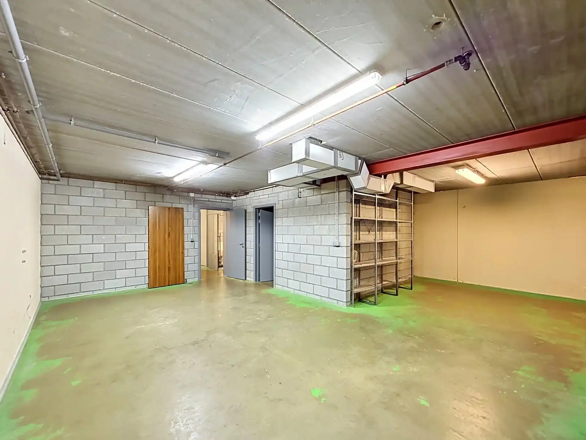 Moderne woning met 3 slaapkamers en praktijk of kantoorruimte op mooi perceel foto 30