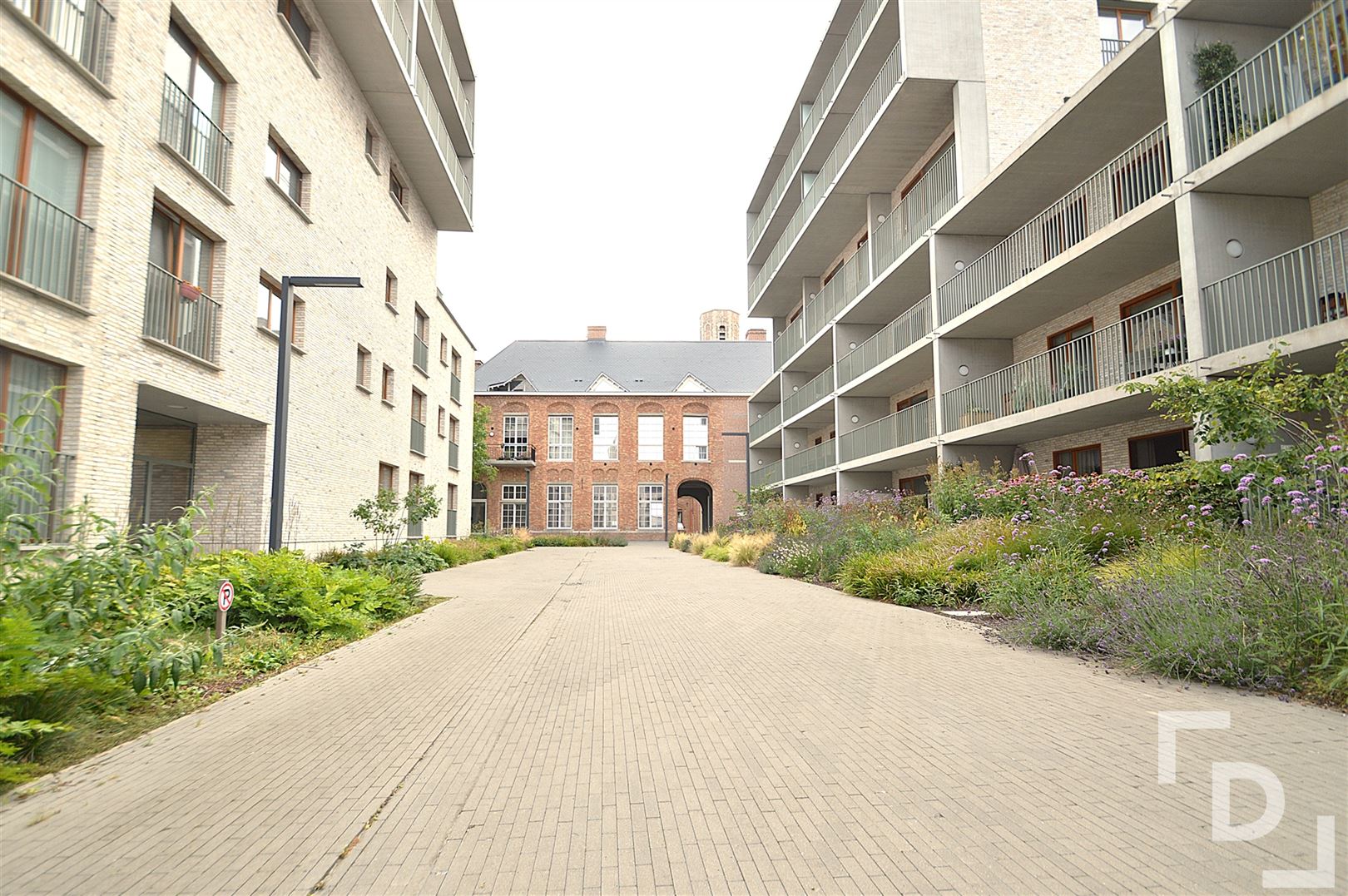 Gelijkvloers appartement met parkeerplaats foto 15