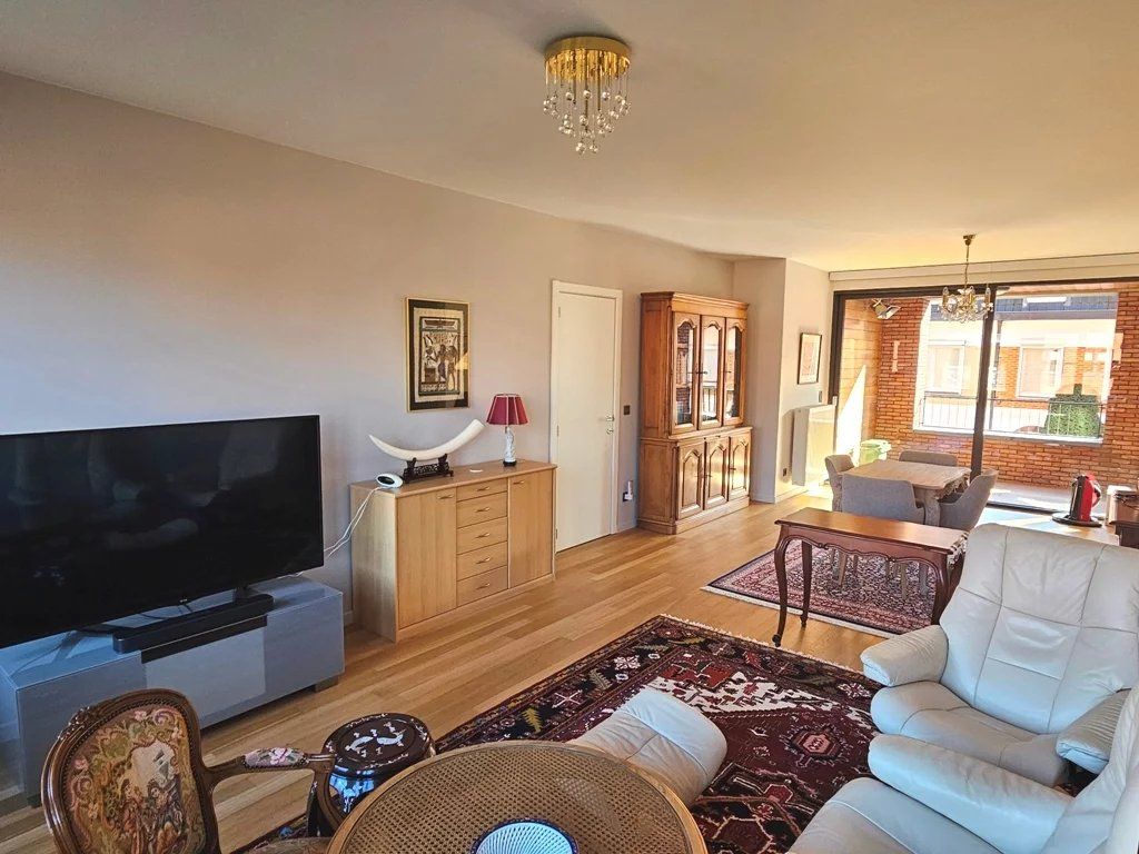 Prachtig gerenoveerd appartement nabij Quartier Bleu foto 2
