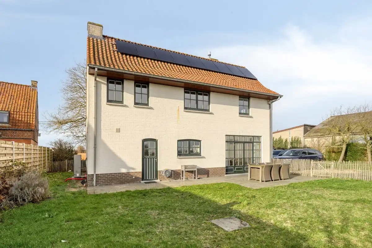 Huis met 4 slaapkamers en atelier te koop in Avelgem foto 4