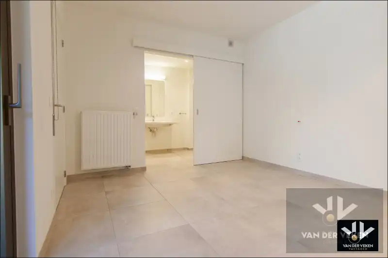 SERVICEFLAT 2 SLPK 2 BADK PAL IN CENTRUM HASSELT foto 15