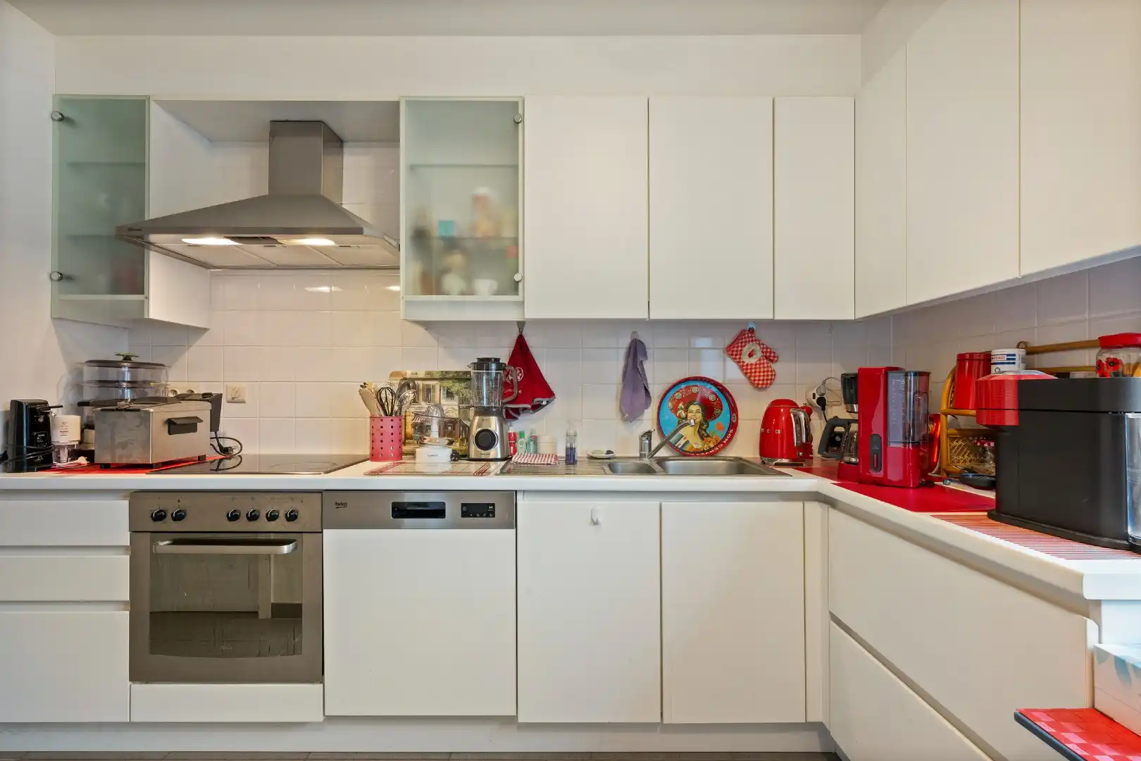 Instapklaar appartement met 2 slaapkamers, badkamers, terrassen én garage in Ieper foto 9