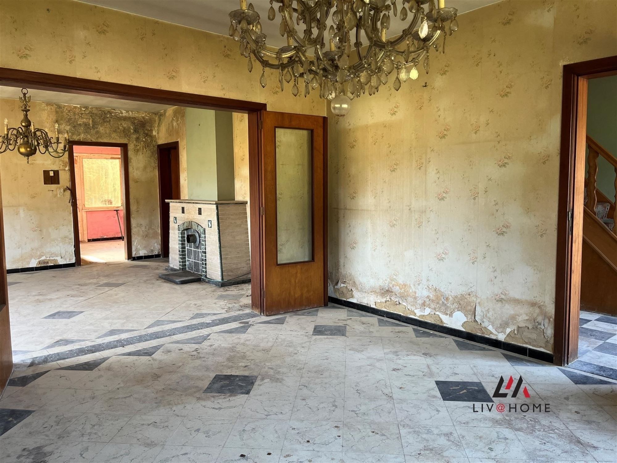 woning met 2,8 ha grond foto 9