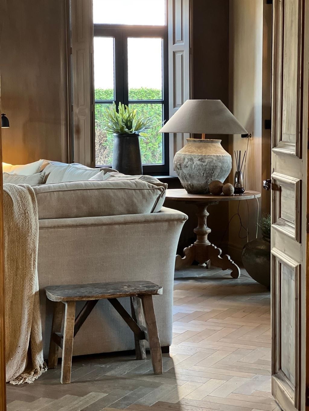 Landelijke villawoning met multifunctioneel aangrenzend gebouw foto 12