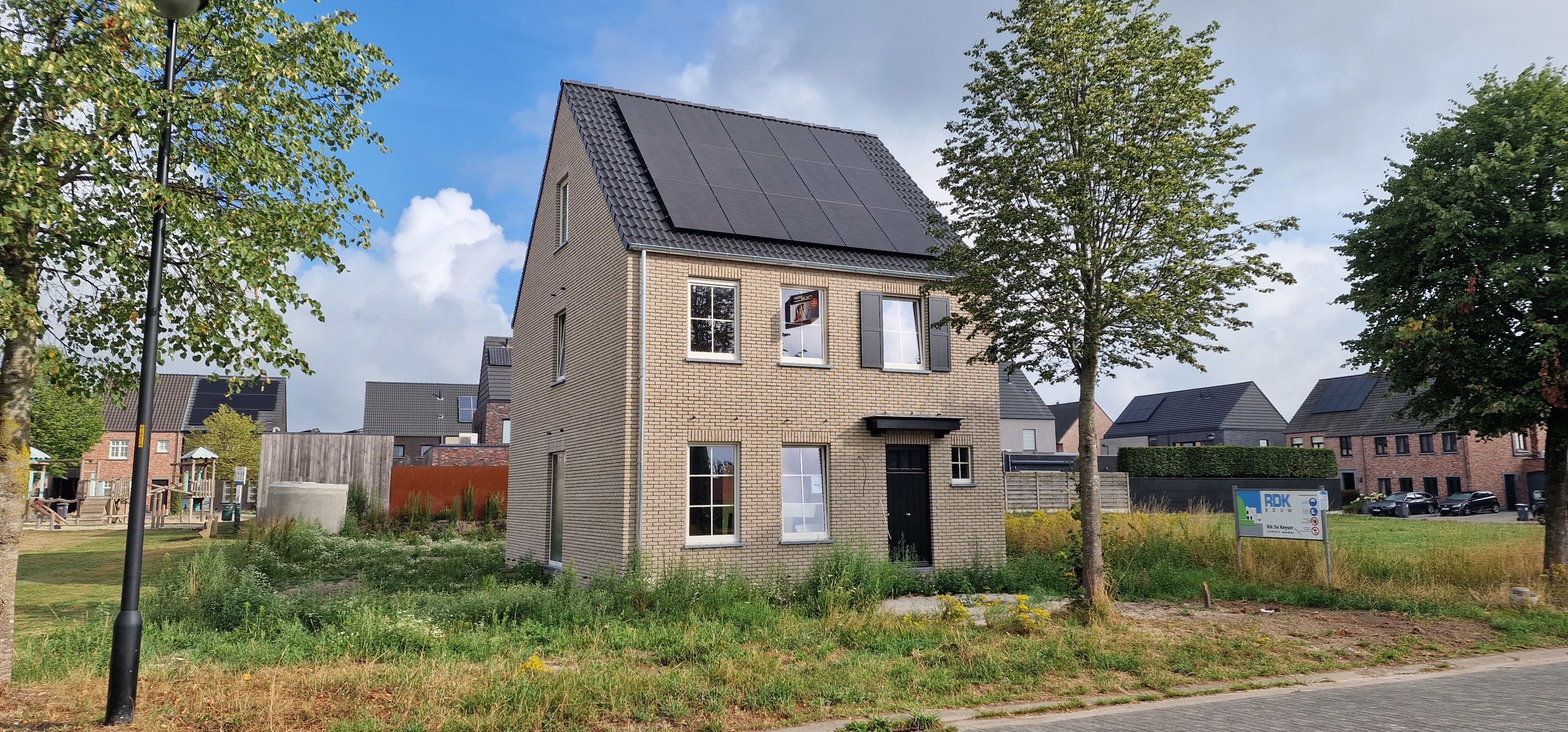 5  energiezuinige woningen (Epeil 10) op gunstige locatie  foto {{pictureIndex}}