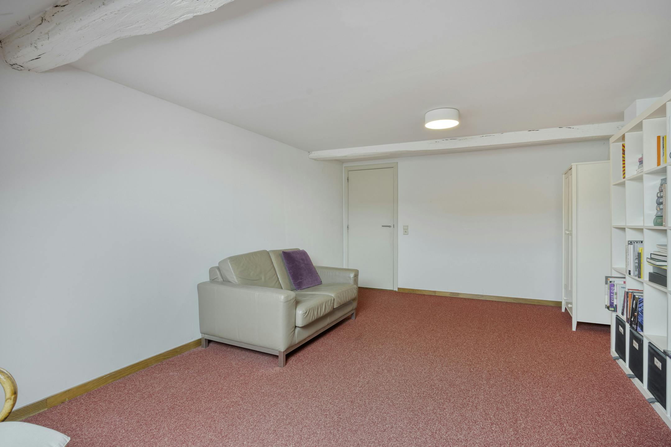 Stijlvolle stadswoning met handelspand te koop in hartje Maaseik foto 26